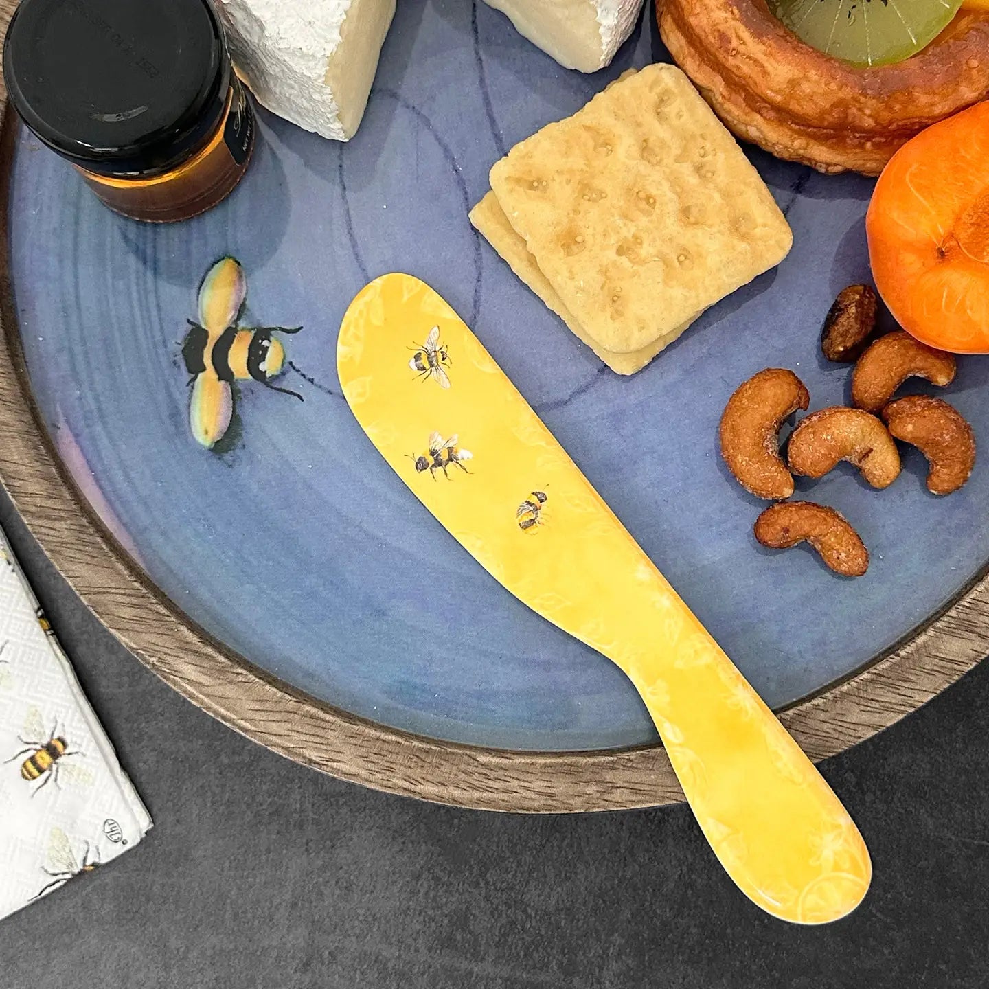 Melamine Bee Spreader