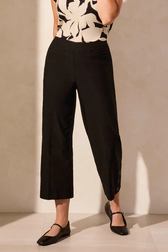 Tribal Flatten It Pull On Capri W/ Eyelets