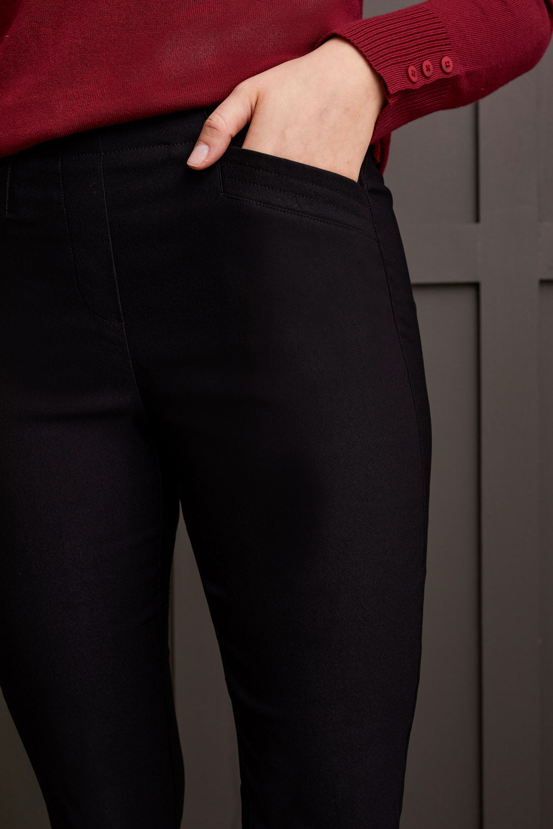Tribal Flatten It Pull on Ankle Pant w/ Slits