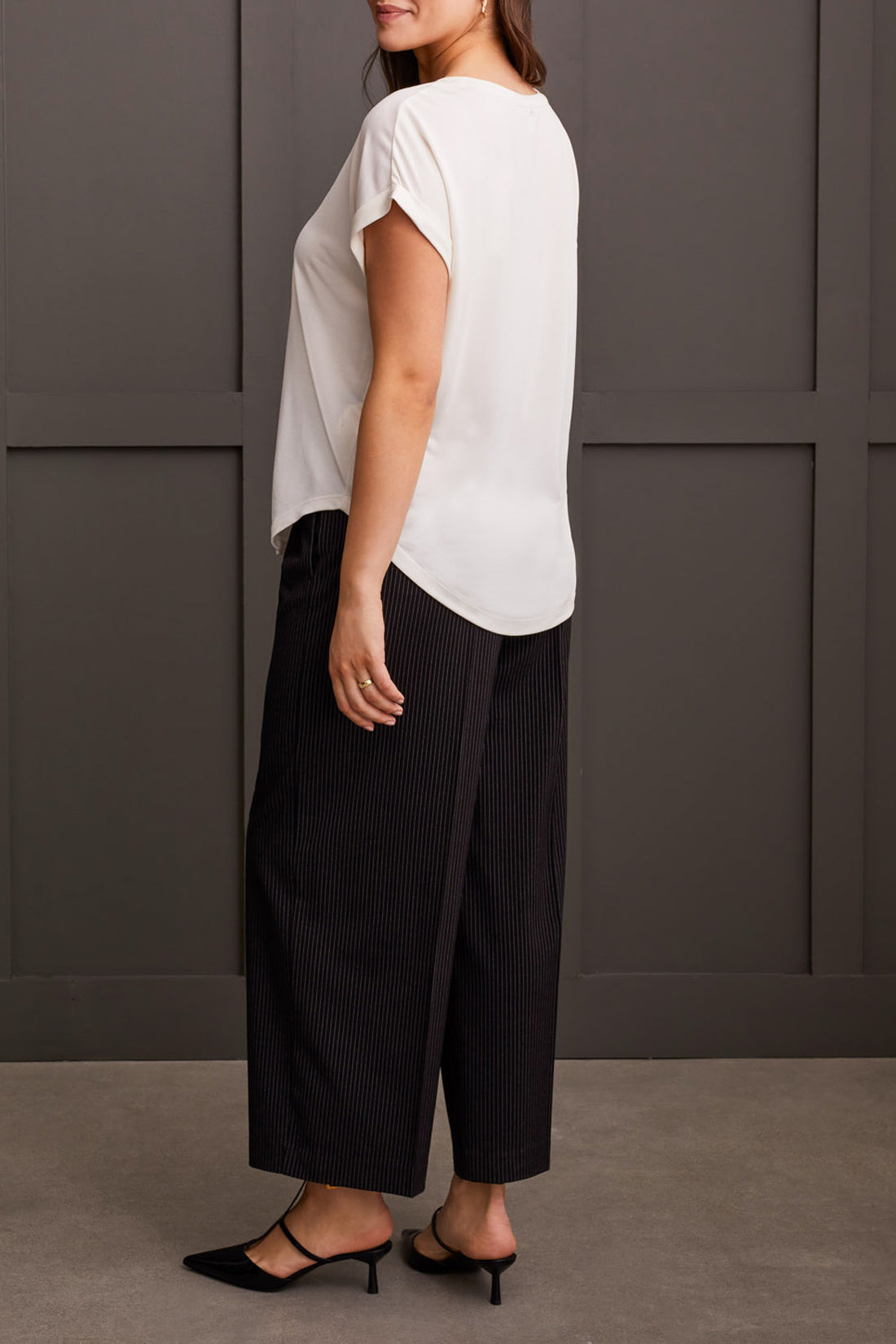 Tribal Crew Neck Liner W/ Cuff