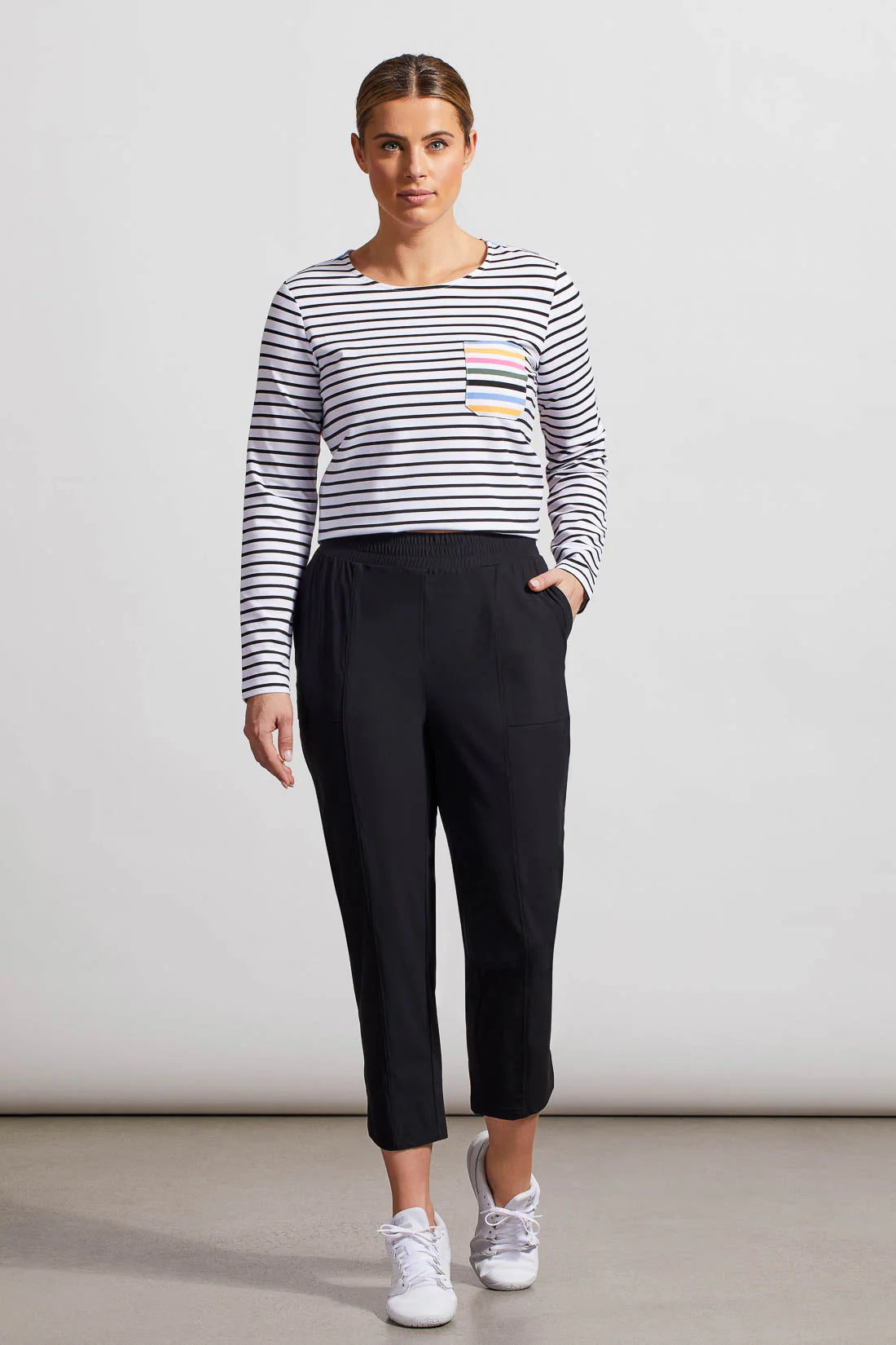 Tribal 25 Inch Pull-On Technical Capris-Black
