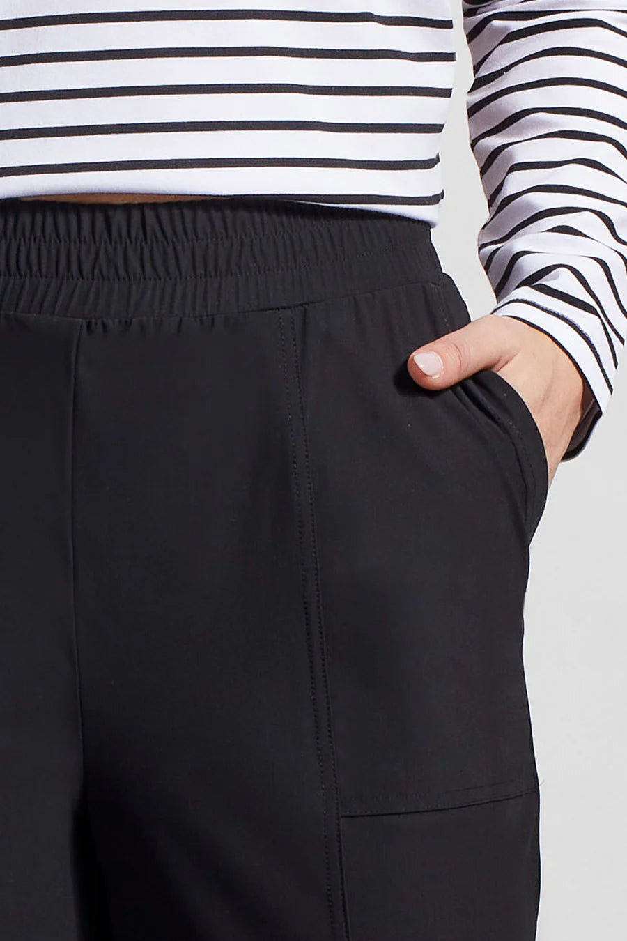 Tribal 25 Inch Pull-On Technical Capris-Black