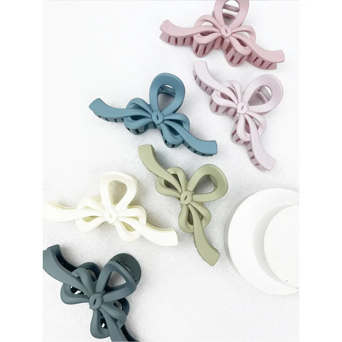 Matte Bow Hair Clip