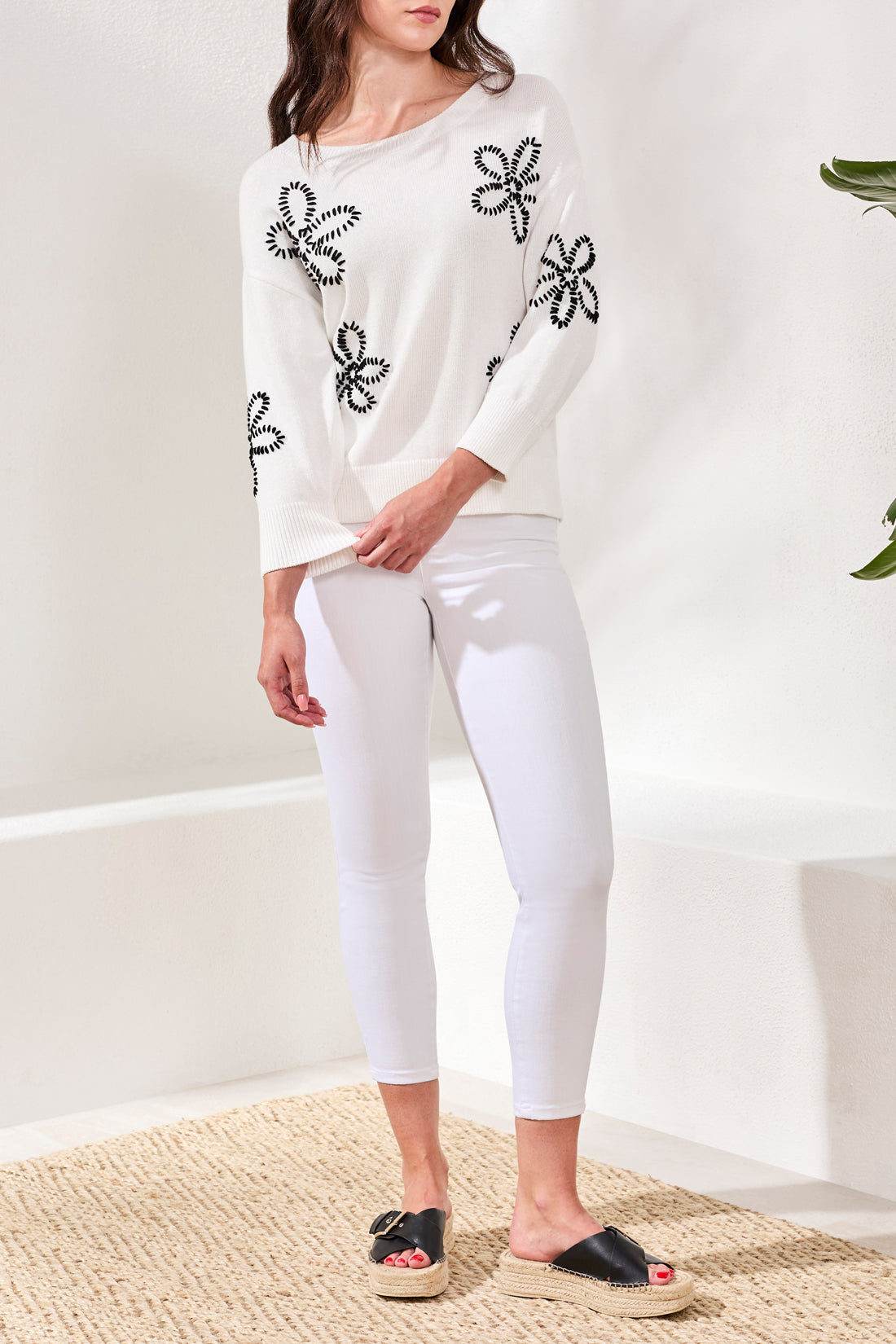 Tribal 3/4 Sleeve Crew Neck Sweater With Embroidery